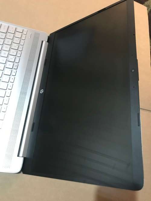 HP Laptop PC 15-dw3000*15.6`*CORE i7-1165G7*8 GB RAM*500 GB SS + 1 TB HDD*INTEL IRIS GRAPHICS